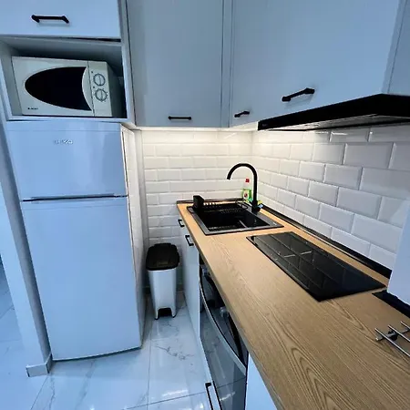Daire Modern 1-bedroom In The Center *